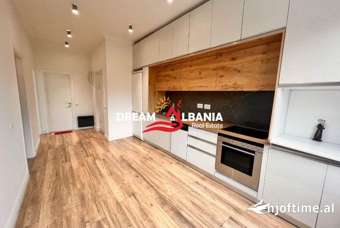 Ambient biznesi me qera 3+1 ne Tirane - 650 Euro