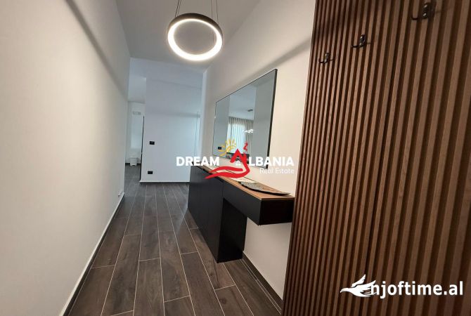 Shtepi me qera Apartament ne Tirane, 2+1, Mobilimi E mobiluar, Pagesa 1,600  Euro.