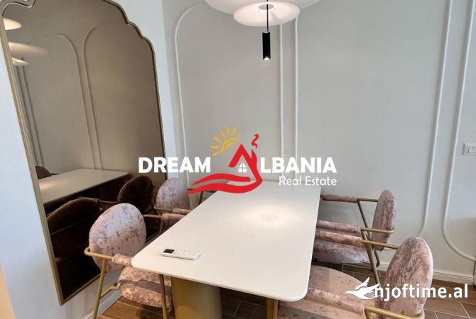 Shtepi me qera Apartament ne Tirane, 1+1, Mobilimi E mobiluar, Pagesa 1,000  Euro.