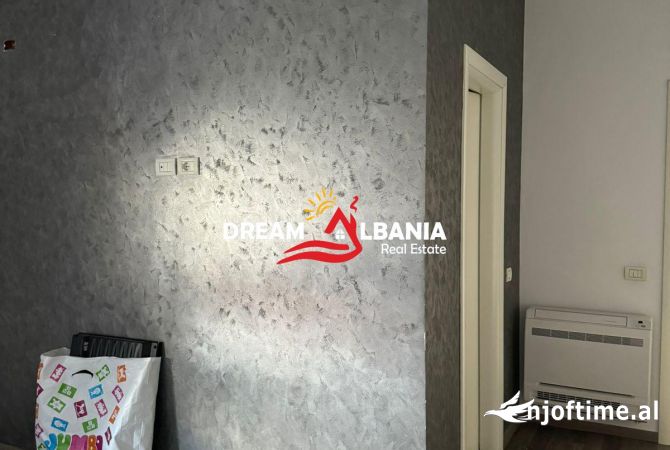 Zyre me qera tek Stadiumi Dinamo ne Tirane ID (42611254)