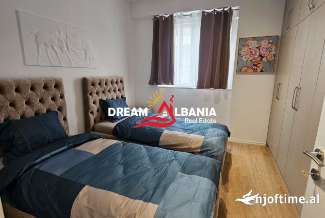 Shtepi ne shitje Apartament ne Tirane, 2+1, Mobilimi E mobiluar, Pagesa 282,000  Euro.