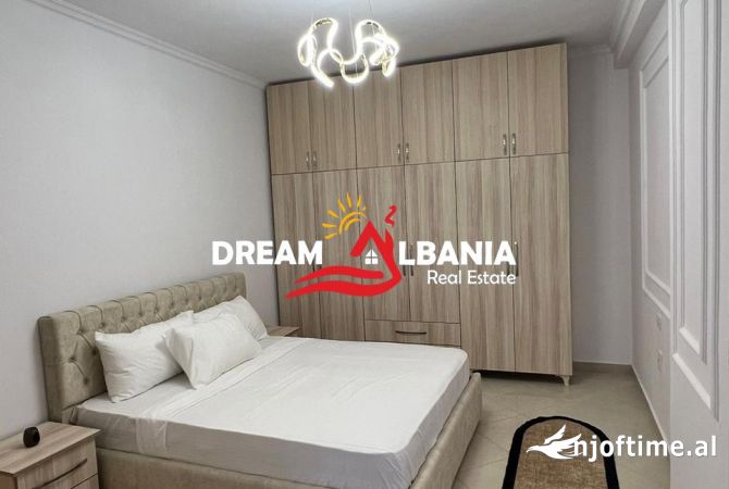 Shtepi ne shitje Apartament ne Tirane, 2+1, Mobilimi E mobiluar, Pagesa 143,000  Euro.