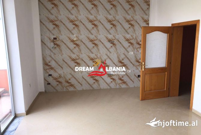Shtepi ne shitje 7+1 ne Tirane - 313,000 Euro