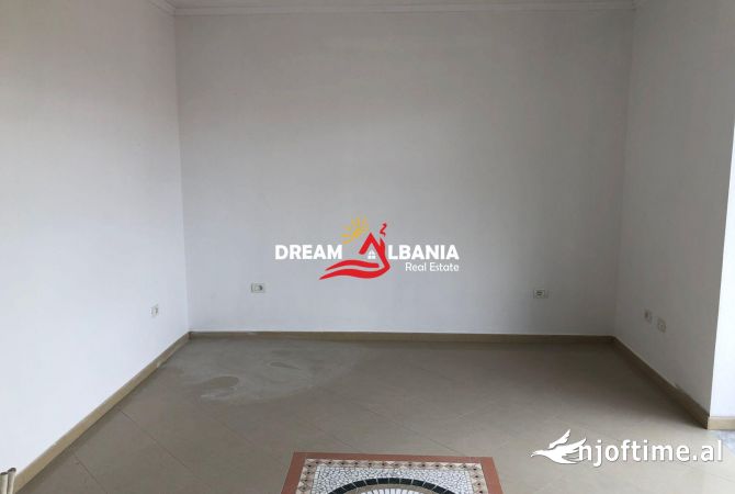 Shtepi ne shitje 7+1 ne Tirane - 313,000 Euro