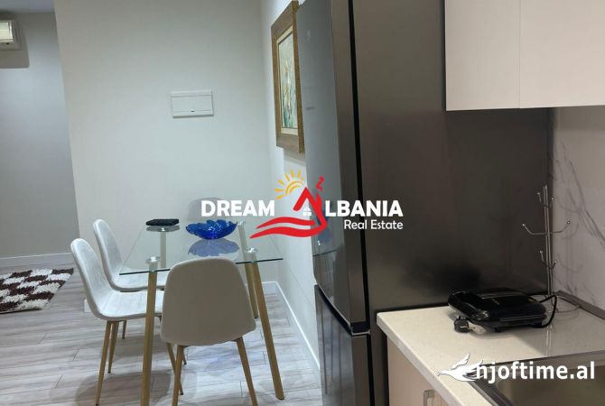 Shtepi me qera Apartament ne Tirane, 1+1, Mobilimi E mobiluar, Pagesa 1,000  Euro.