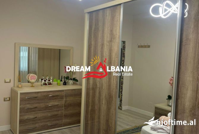 Shtepi me qera Apartament ne Tirane, 1+1, Mobilimi E mobiluar, Pagesa 1,000  Euro.