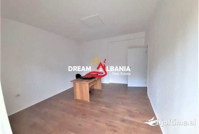 Zyre me qera ne rrugen e Elbasanit, prane Ambasades Amerikane ne Tirane (ID 4261454)