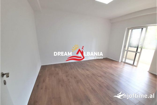 Ambient biznesi me qera 3+1 ne Tirane - 750 Euro