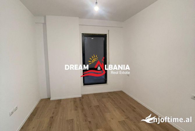 Ambient biznesi me qera 3+1 ne Tirane - 900 Euro