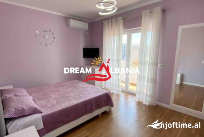Shtepi ne shitje Apartament ne Tirane, 1+1, Mobilimi E mobiluar, Pagesa 248,000  Euro.