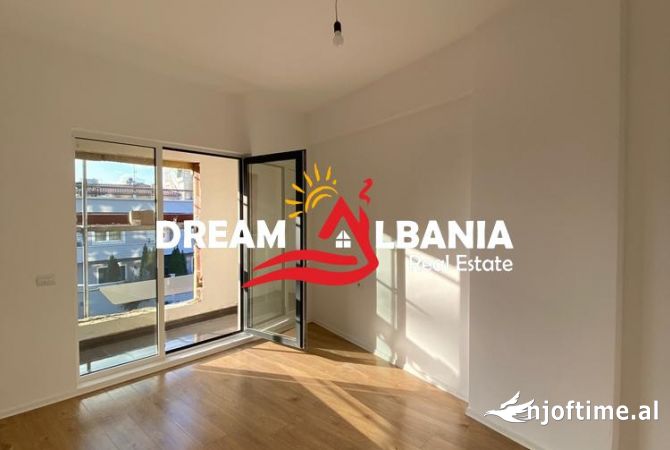 Shtepi me qera Apartament ne Tirane, 2+1, Mobilimi Bosh, pa mobiluar, Pagesa 500  Euro.