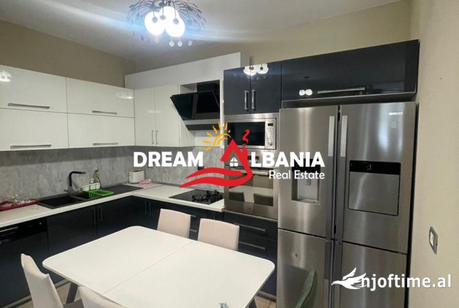 Shtepi me qera 3+1 ne Tirane - 1,200 Euro