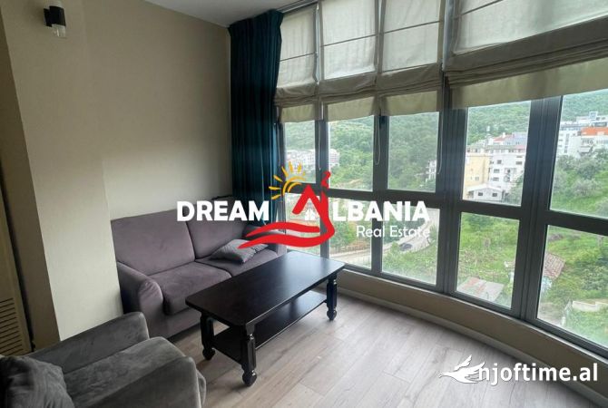 Shtepi me qera 3+1 ne Tirane - 1,200 Euro
