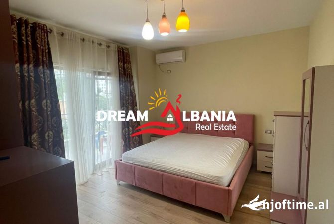 Shtepi me qera Apartament ne Tirane, 3+1, Mobilimi E mobiluar, Pagesa 1,200  Euro.