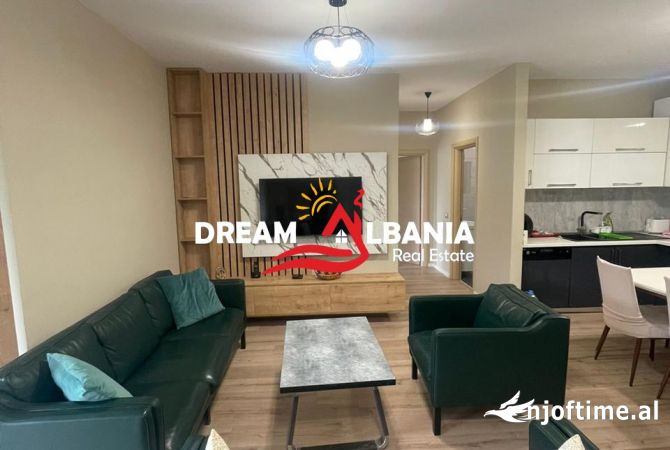 Shtepi me qera 3+1 ne Tirane - 1,200 Euro