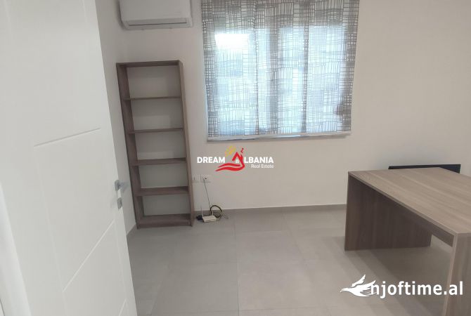 Ambient biznesi me qera 3+1 ne Tirane - 700 Euro
