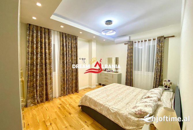 Shtepi me qera 5+1 ne Tirane - 4,000 Euro