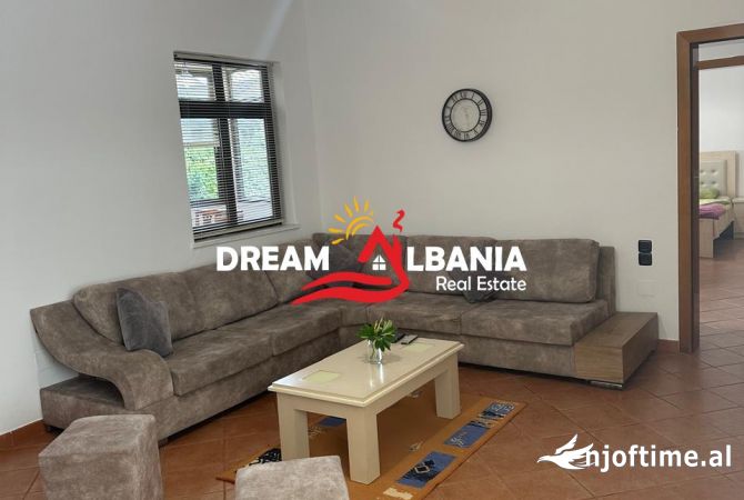 Shtepi me qera Apartament ne Tirane, 2+1, Mobilimi E mobiluar, Pagesa 500  Euro.