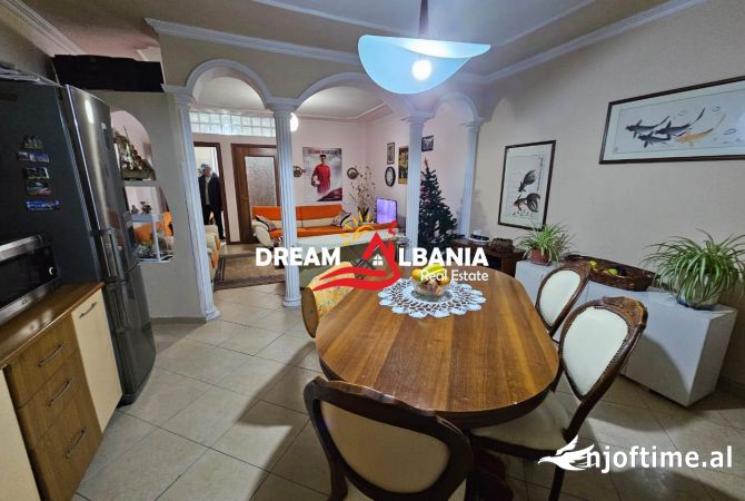 Shtepi ne shitje 2+1 ne Tirane - 227,000 Euro