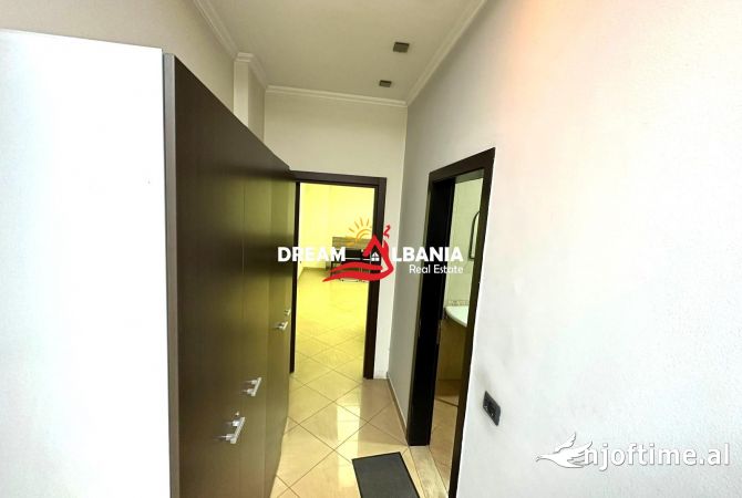 Zyre me qera open space ne zonen e Zogut Zi, buze rruges ne Tirane (ID 4261965)