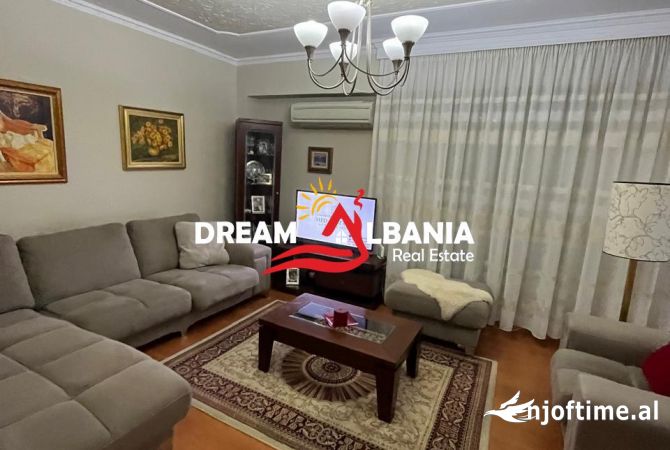 Shtepi me qera 2+1 ne Tirane - 700 Euro