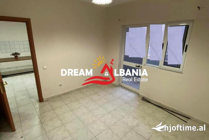 Ambient biznesi me qera 3+1 ne Tirane - 500 Euro
