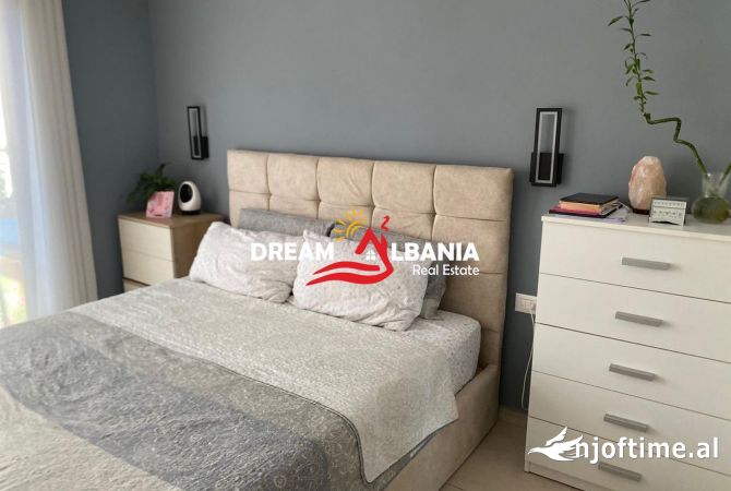 Shtepi ne shitje Apartament ne Tirane, 2+1, Mobilimi E mobiluar, Pagesa 280,000  Euro.