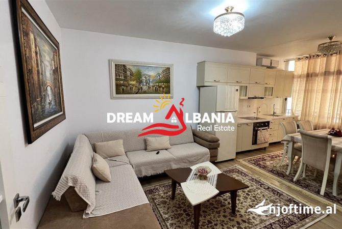 Shtepi me qera 3+1 ne Tirane - 900 Euro