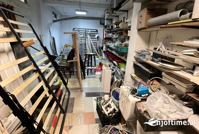 Ambient biznesi ne shitje 4+1 ne Tirane - 49,500 Euro