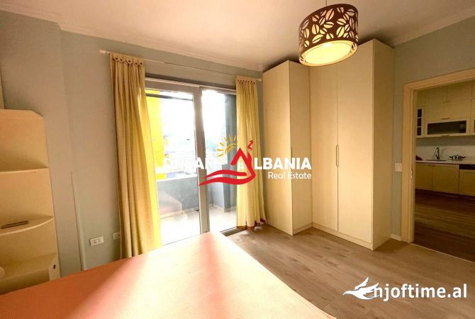 Shtepi me qera Apartament ne Tirane, 2+1, Mobilimi E mobiluar, Pagesa 900  Euro.