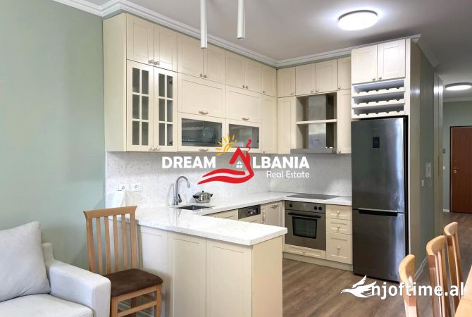 Shtepi me qera 2+1 ne Tirane - 900 Euro