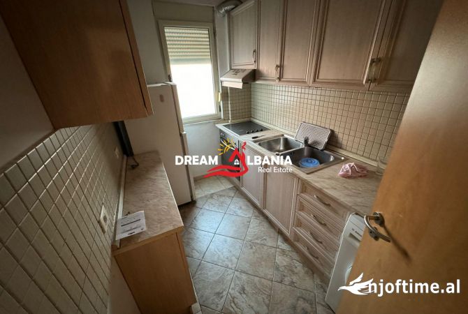Shtepi me qera 2+1 ne Tirane - 700 Euro