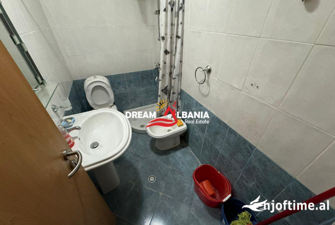 Shtepi me qera Apartament ne Tirane, 2+1, Mobilimi E mobiluar, Pagesa 700  Euro.