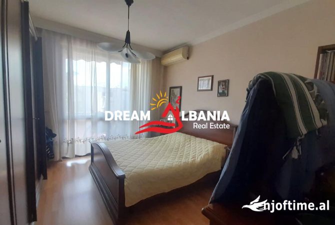 Shtepi me qera Apartament ne Tirane, 2+1, Mobilimi E mobiluar, Pagesa 800  Euro.