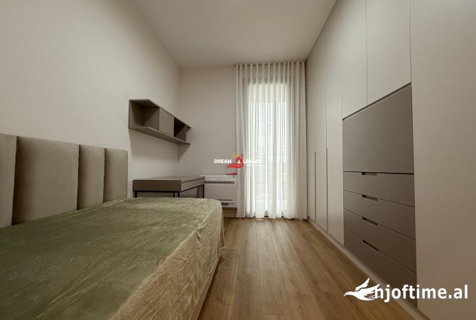 Shtepi me qera Apartament ne Tirane, 2+1, Mobilimi E mobiluar, Pagesa 1,800  Euro.
