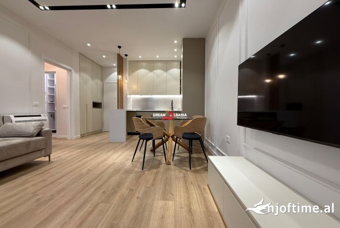 Shtepi me qera Apartament ne Tirane, 2+1, Mobilimi E mobiluar, Pagesa 1,800  Euro.