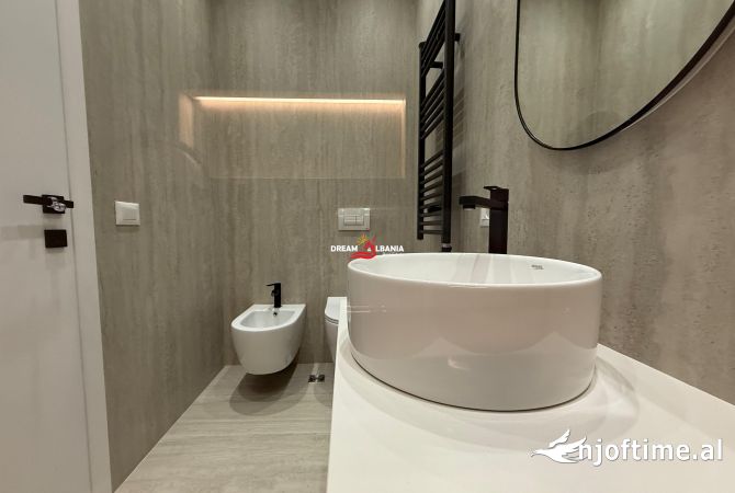 Shtepi me qera Apartament ne Tirane, 2+1, Mobilimi E mobiluar, Pagesa 1,800  Euro.