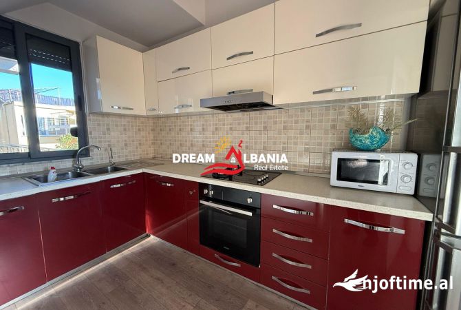 Godine 4 kateshe per HOTEL prane Spitalit Amerikan 2, Tirane (ID 4251380)