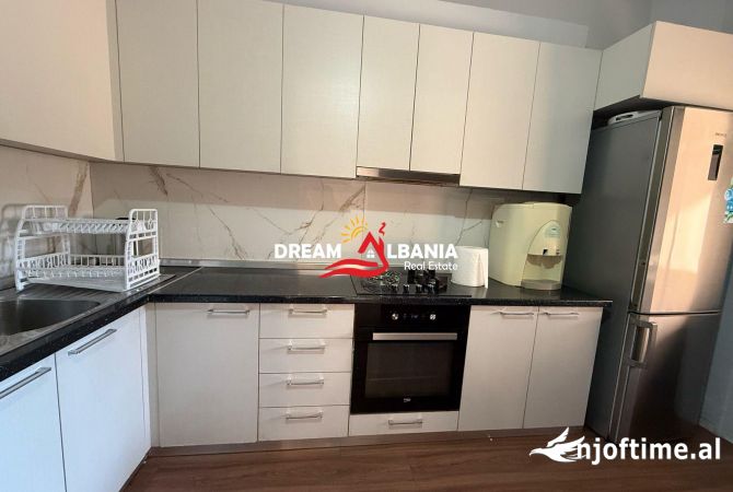 Godine 4 kateshe per HOTEL prane Spitalit Amerikan 2, Tirane (ID 4251380)