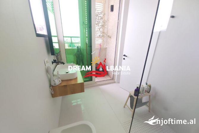 Shtepi me qera Apartament ne Tirane, 2+1, Mobilimi E mobiluar, Pagesa 1,000  Euro.