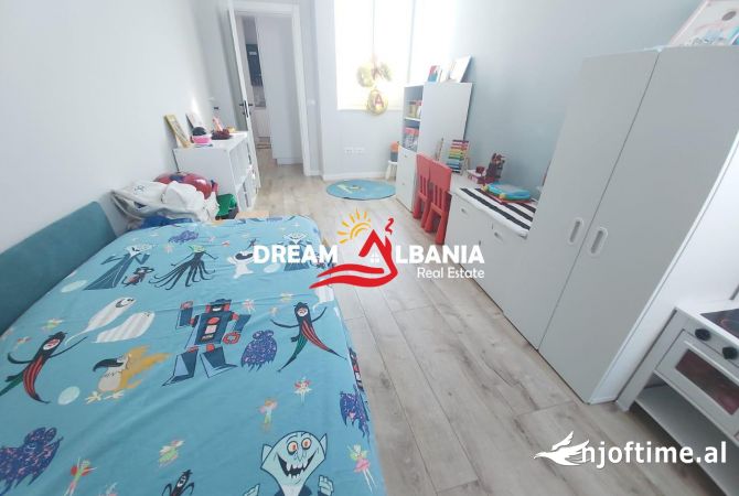 Shtepi me qera Apartament ne Tirane, 2+1, Mobilimi E mobiluar, Pagesa 1,000  Euro.