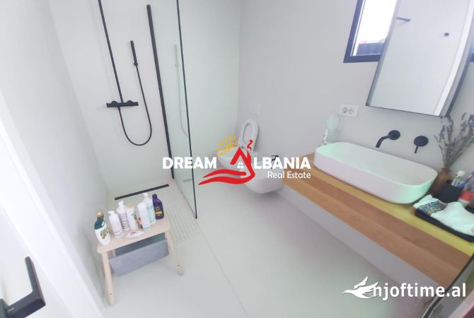 Shtepi me qera Apartament ne Tirane, 2+1, Mobilimi E mobiluar, Pagesa 1,000  Euro.