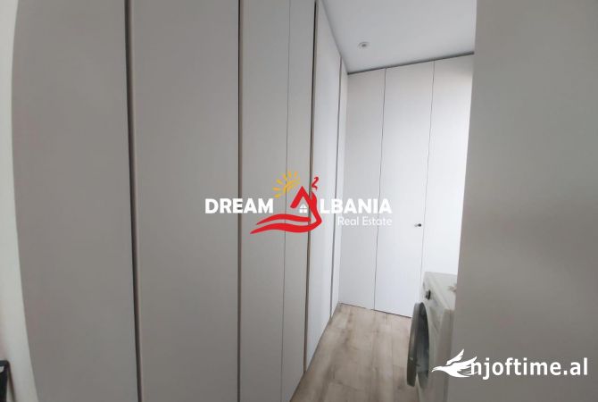 Shtepi me qera Apartament ne Tirane, 2+1, Mobilimi E mobiluar, Pagesa 1,000  Euro.