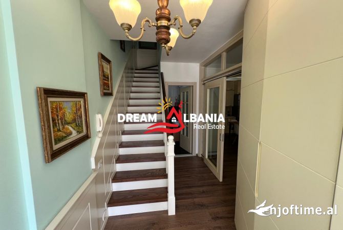 Shtepi ne shitje Apartament ne Tirane, 2+1, Mobilimi E mobiluar, Pagesa 270,000  Euro.