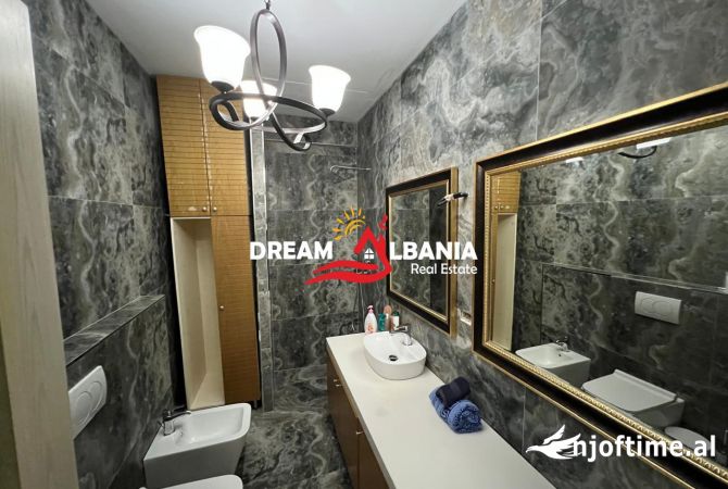 Shtepi ne shitje Apartament ne Tirane, 2+1, Mobilimi E mobiluar, Pagesa 270,000  Euro.