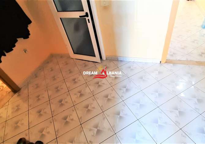 Shtepi ne shitje  ne Tirane, 4+1, Mobilimi Pjeserisht e mobiluar, Pagesa 83,000  Euro.