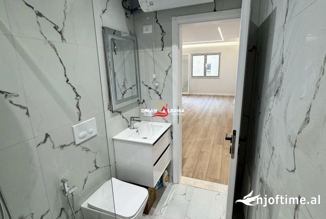 Shtepi ne shitje Apartament ne Tirane, 1+1, Mobilimi Bosh, pa mobiluar, Pagesa 120,000  Euro.
