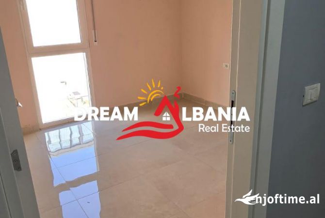 Shtepi ne shitje Apartament ne Tirane, 2+1, Mobilimi Pjeserisht e mobiluar, Pagesa 193,000  Euro.