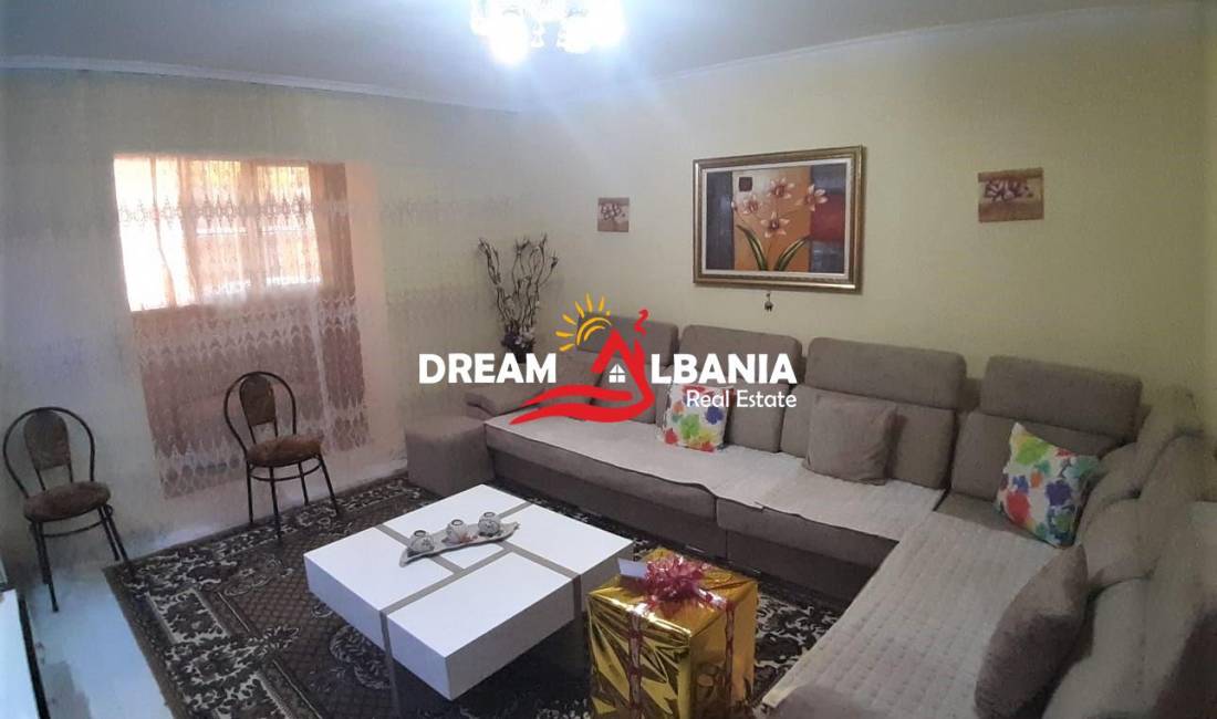 Shtepi ne shitje  ne Tirane, 2+1, Mobilimi Bosh, pa mobiluar, Pagesa 92,000  Euro.