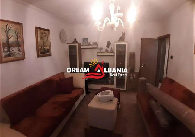 Shtepi ne shitje  ne Tirane, 2+1, Mobilimi E mobiluar, Pagesa 60,000  Euro.